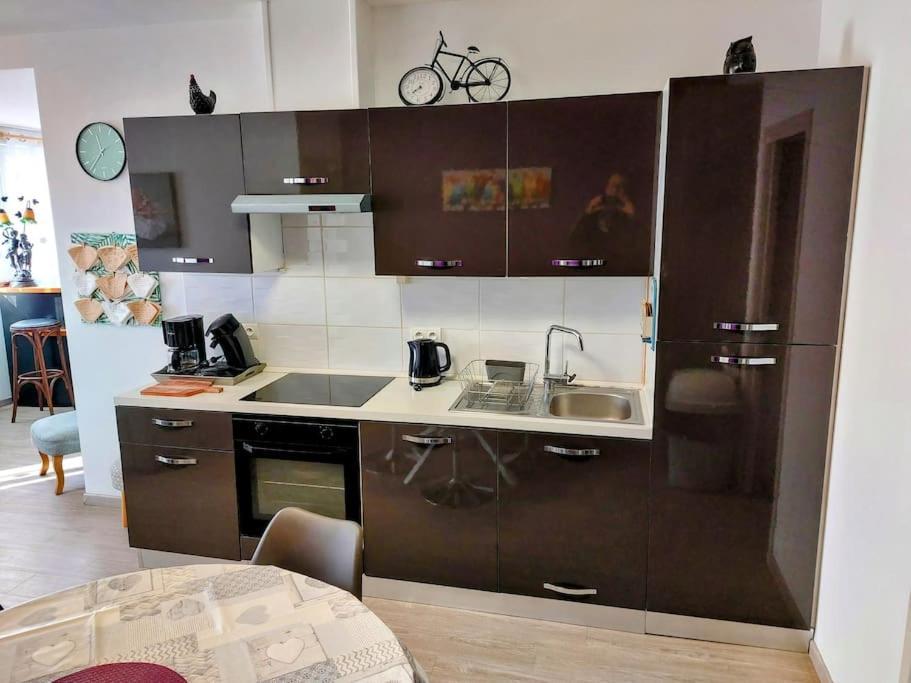 Gite 65 M2 200 M Gare T-G-V 400 M Centre-Ville Grand Parking 250 Places Gratuit Face Au Logement Arras Zewnętrze zdjęcie