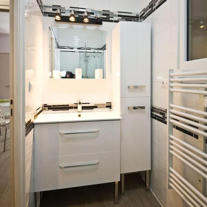 Gite 65 M2 200 M Gare T-G-V 400 M Centre-Ville Grand Parking 250 Places Gratuit Face Au Logement Arras Zewnętrze zdjęcie